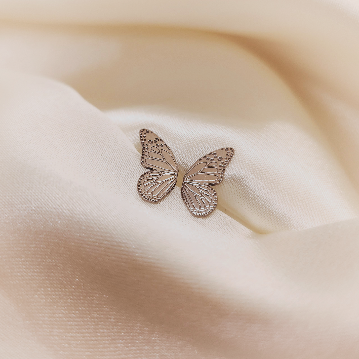 Butterfly Wings Platinum plated silver Earrings