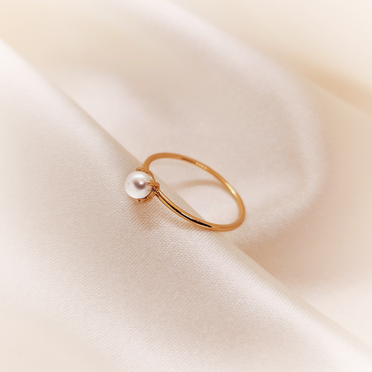 Little Pearl 18K Gold Ring